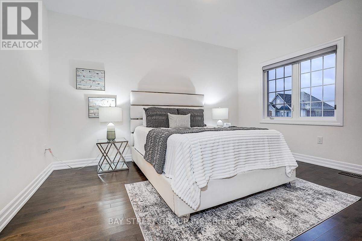 16 Botelho Circle, Aurora, Ontario  L4G 3X3 - Photo 39 - N12722808