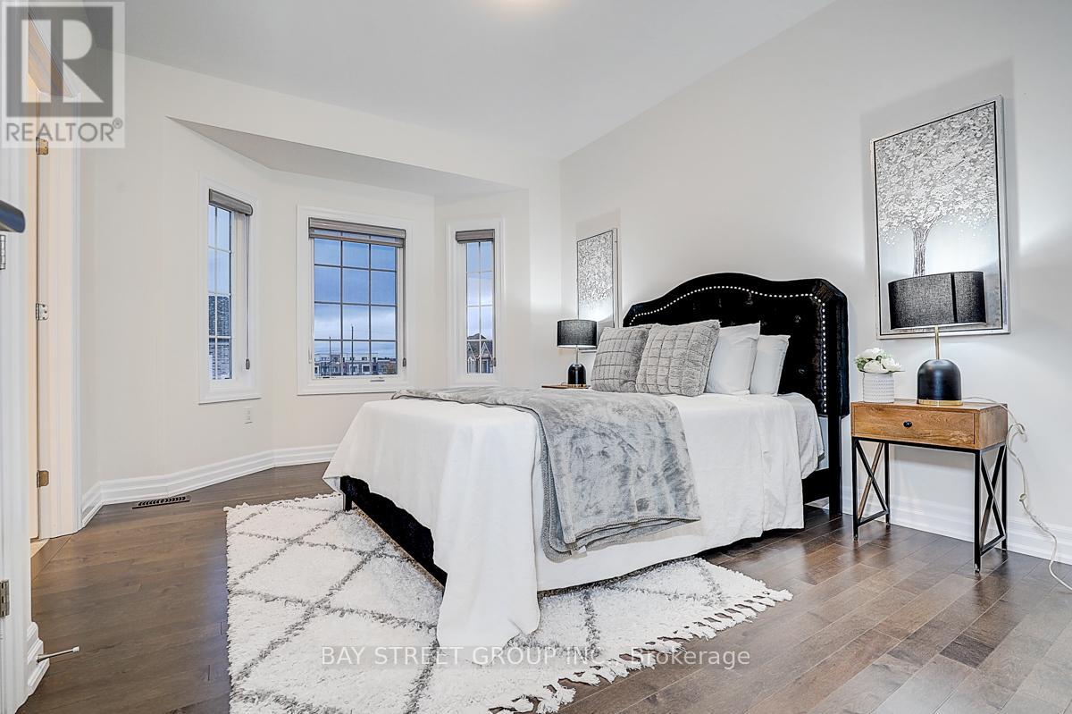 16 Botelho Circle, Aurora, Ontario  L4G 3X3 - Photo 41 - N12722808