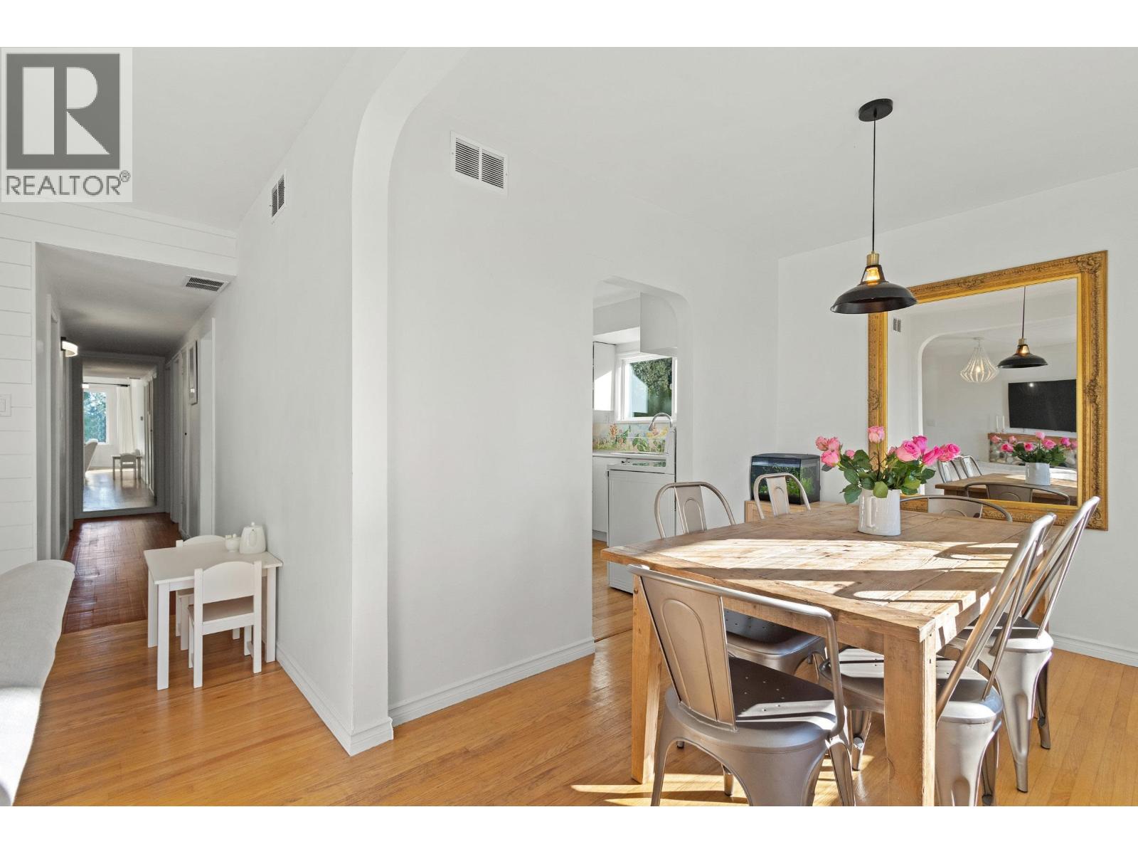 1275 Brantwood Road, North Vancouver, British Columbia  V7R 1G6 - Photo 9 - R3081678