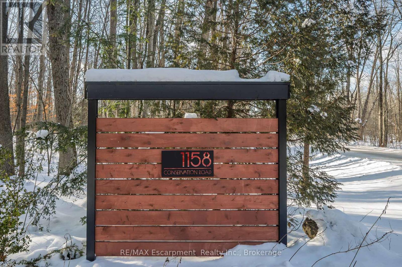 1158 Conservation Road E, Milton, Ontario  L0P 1B0 - Photo 3 - W12722816