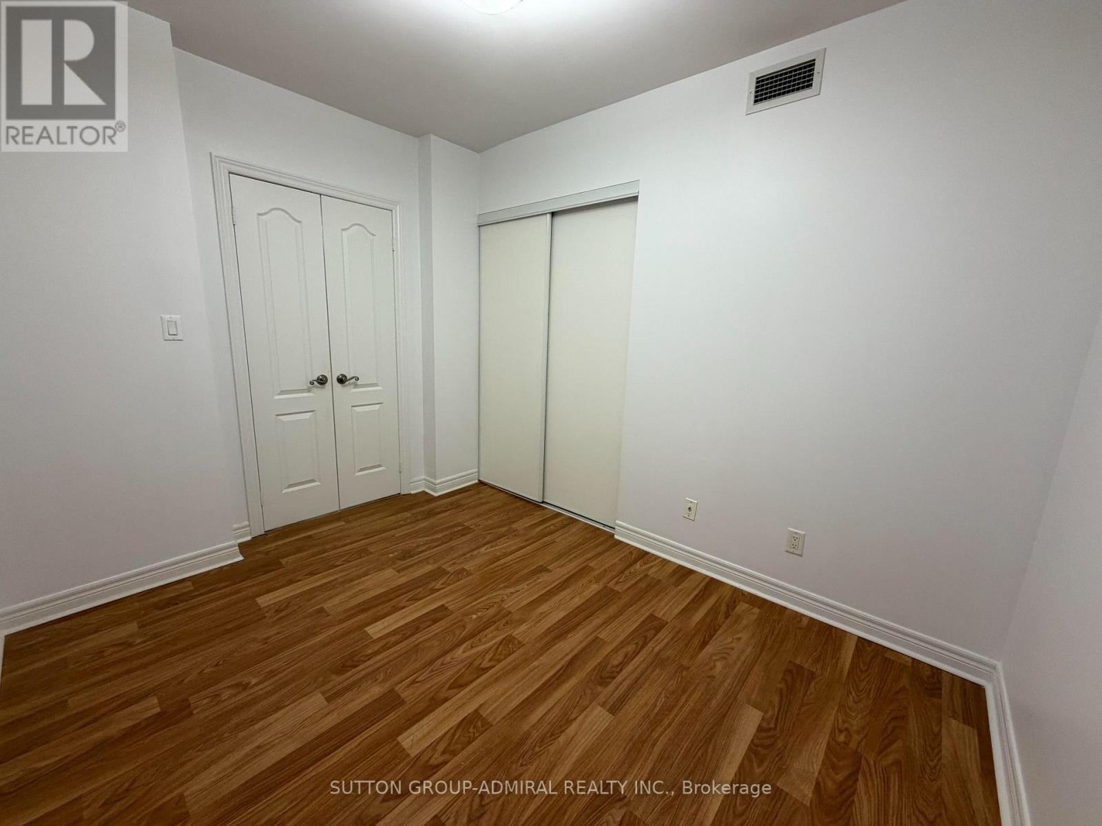 304 - 100 Promenade Circle, Vaughan, Ontario  L4J 7W7 - Photo 12 - N12637258