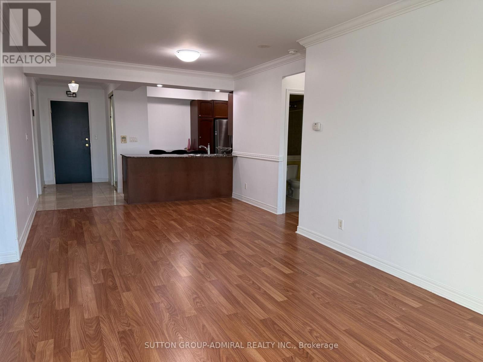 304 - 100 Promenade Circle, Vaughan, Ontario  L4J 7W7 - Photo 3 - N12637258