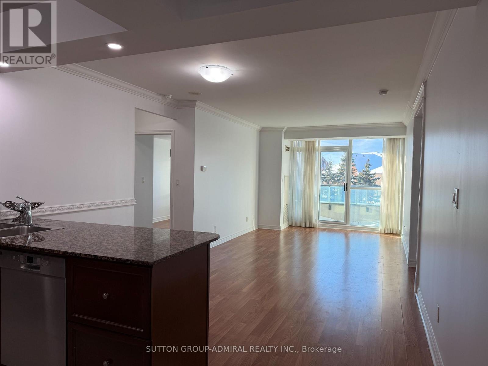 304 - 100 Promenade Circle, Vaughan, Ontario  L4J 7W7 - Photo 4 - N12637258