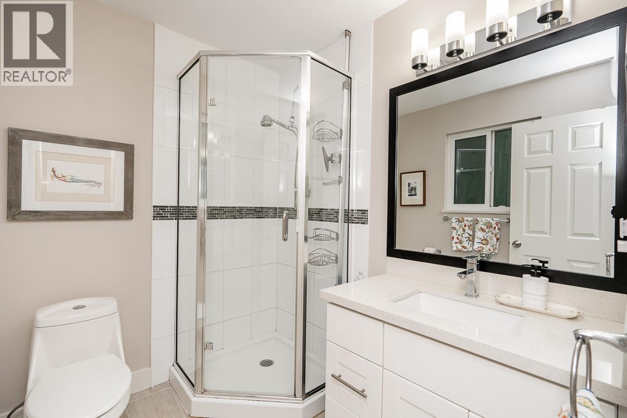 4590 Elmgrove Drive, Burnaby, British Columbia  V5G 3Y8 - Photo 16 - R3082479