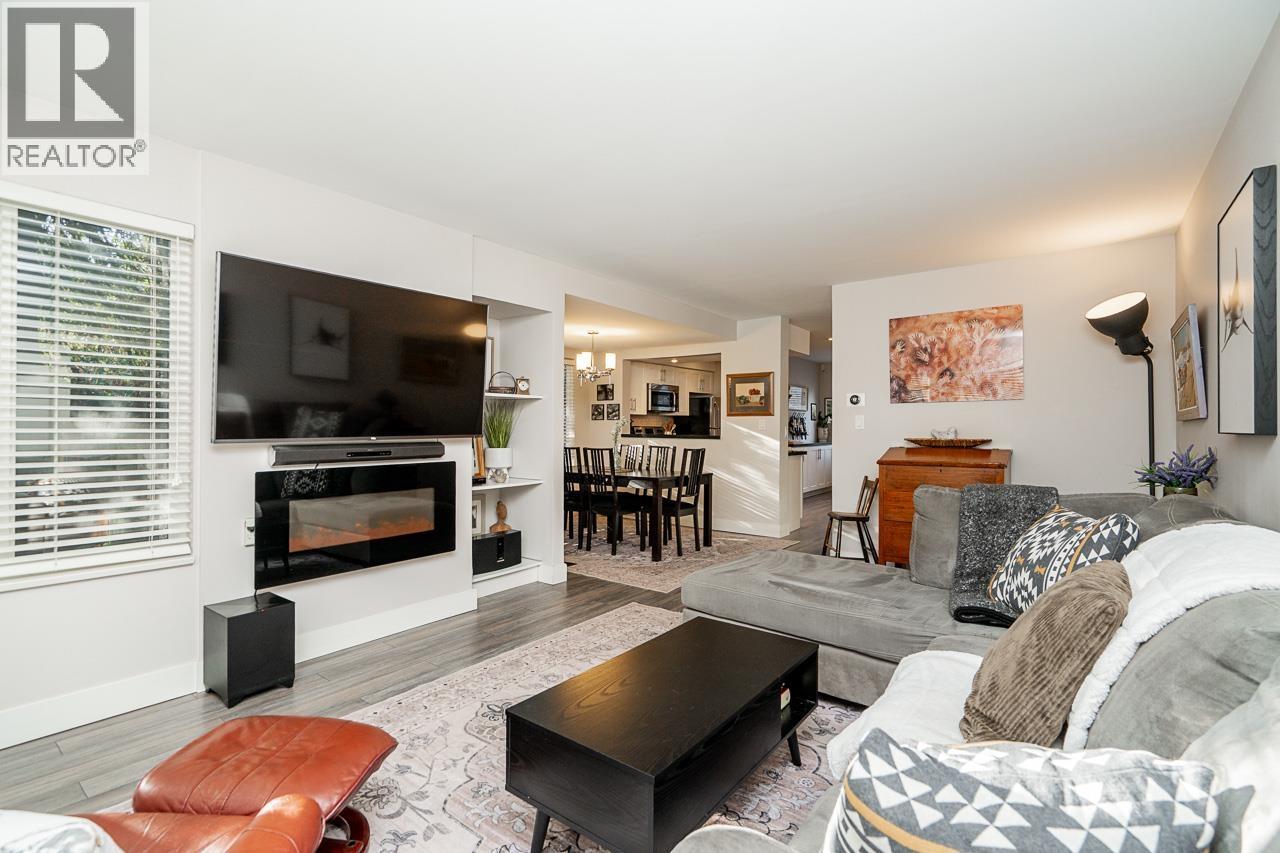 4590 Elmgrove Drive, Burnaby, British Columbia  V5G 3Y8 - Photo 6 - R3082479