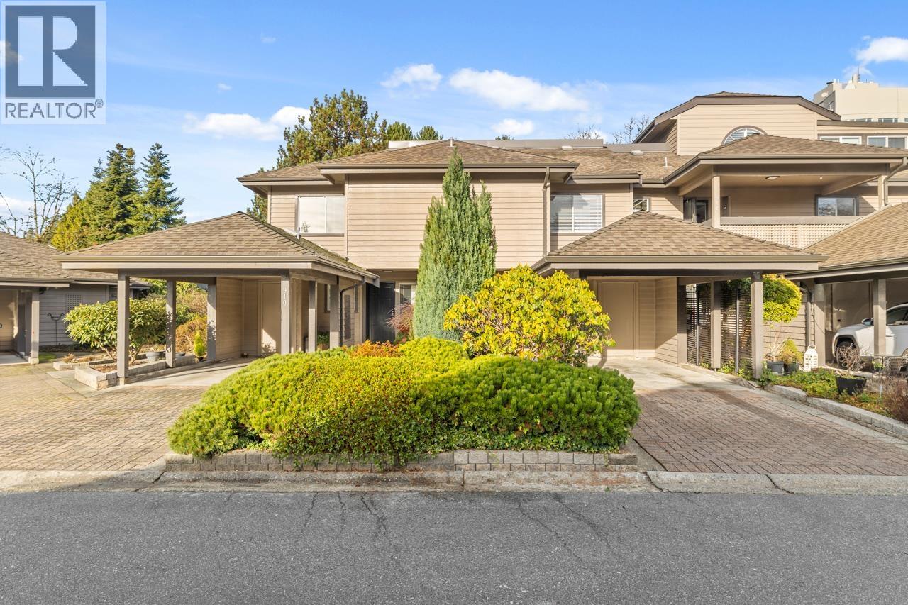 912 Roche Point Drive, North Vancouver, British Columbia  V7H 2T5 - Photo 1 - R3082480