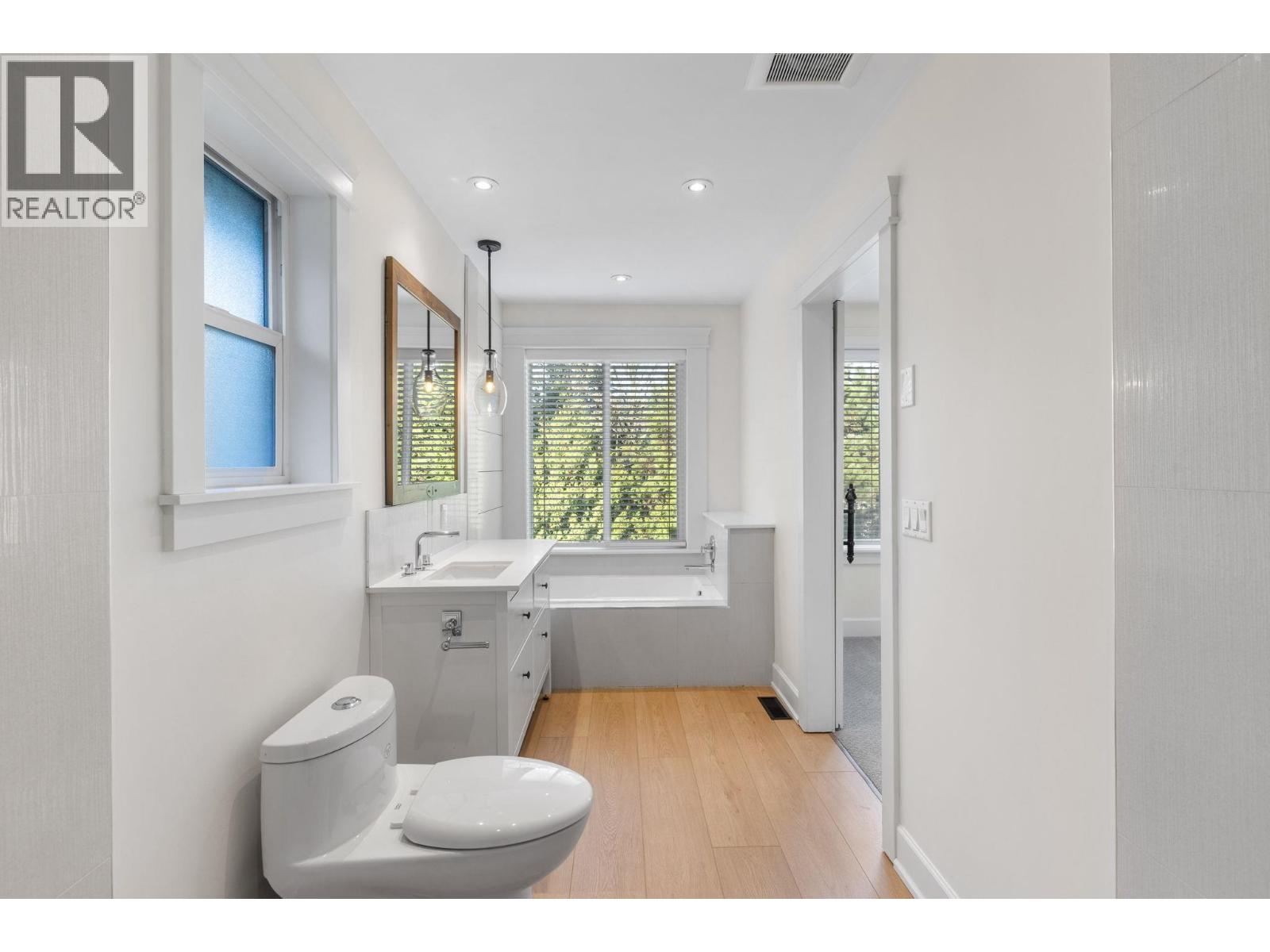 3214 Mariner Way, Coquitlam, British Columbia  V3C 4K7 - Photo 15 - R3082454