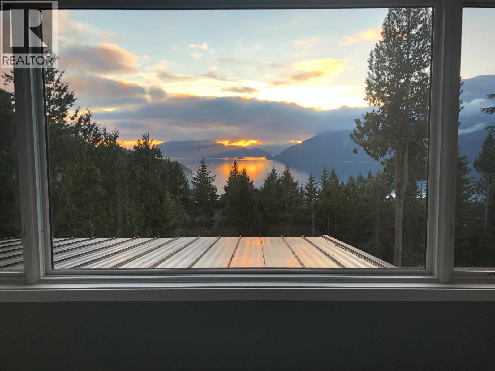 1028 Goat Ridge Drive, Britannia Beach, British Columbia  V8B 1J2 - Photo 4 - R3082470