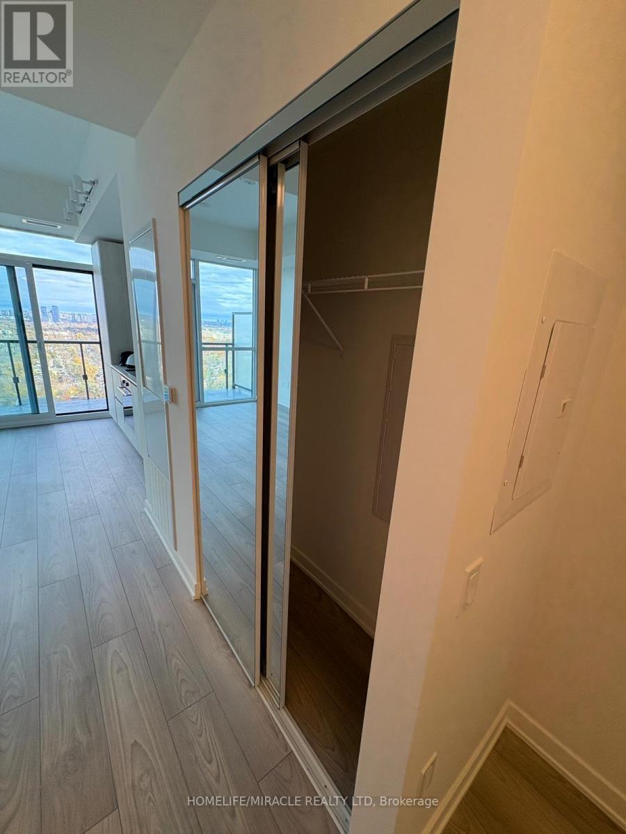 2010 - 35 PARLIAMENT STREET, Toronto, Ontario