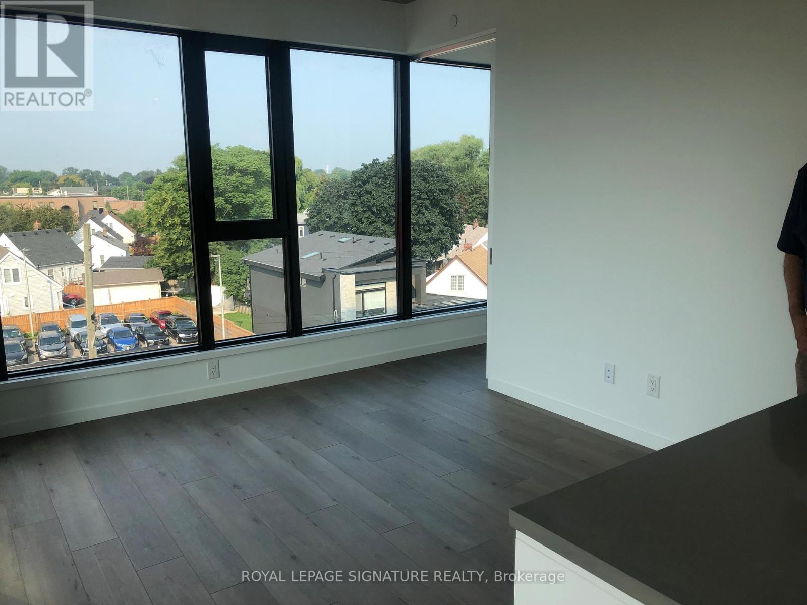 419 - 7 Smith Crescent, Toronto, Ontario  M8Z 0G3 - Photo 15 - W12660930