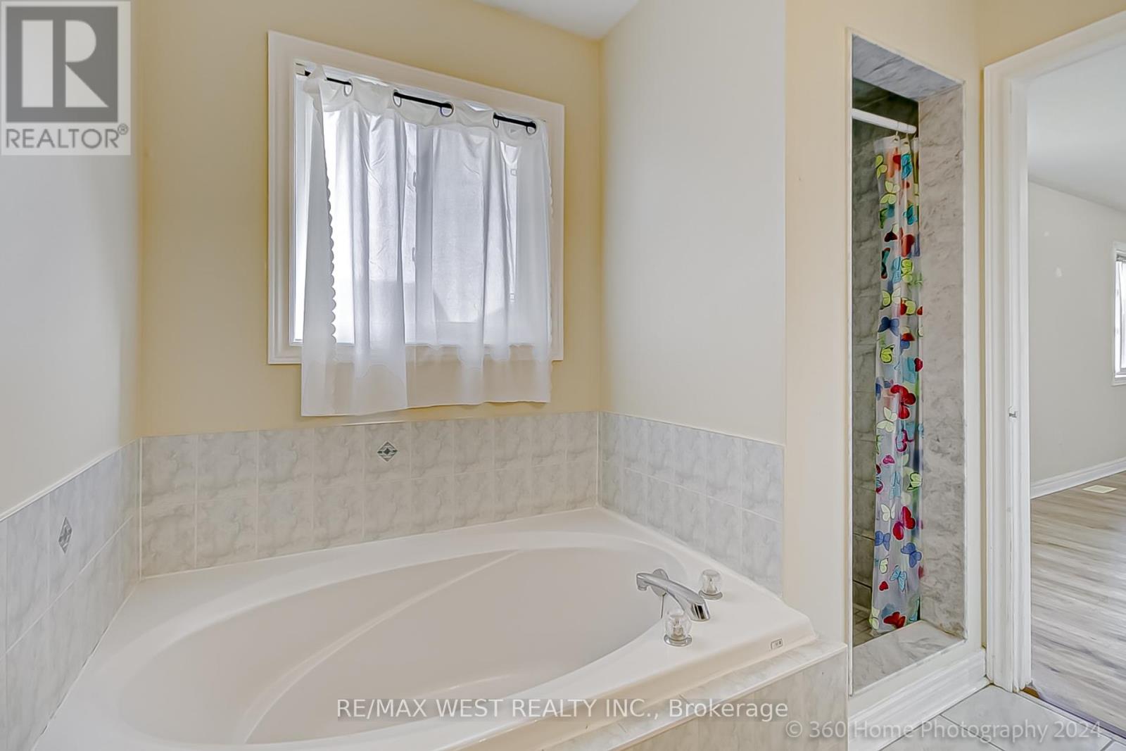 47 Monte Cristi Street, Vaughan, Ontario  L6A 3H8 - Photo 16 - N12722824