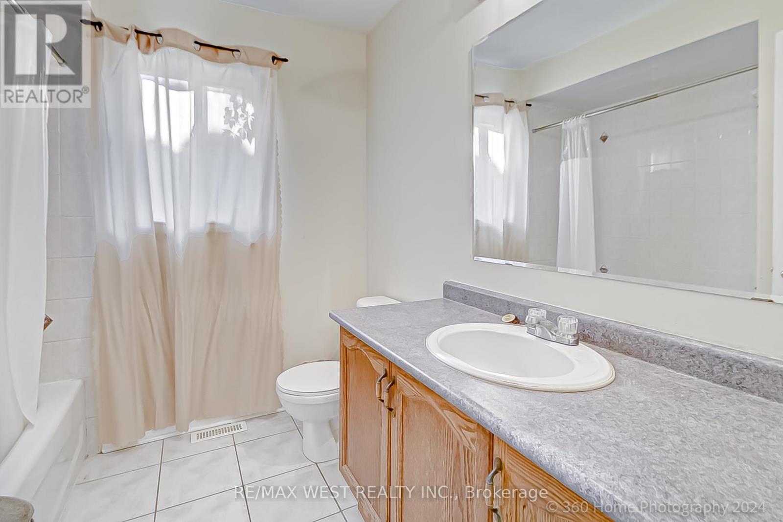 47 Monte Cristi Street, Vaughan, Ontario  L6A 3H8 - Photo 21 - N12722824