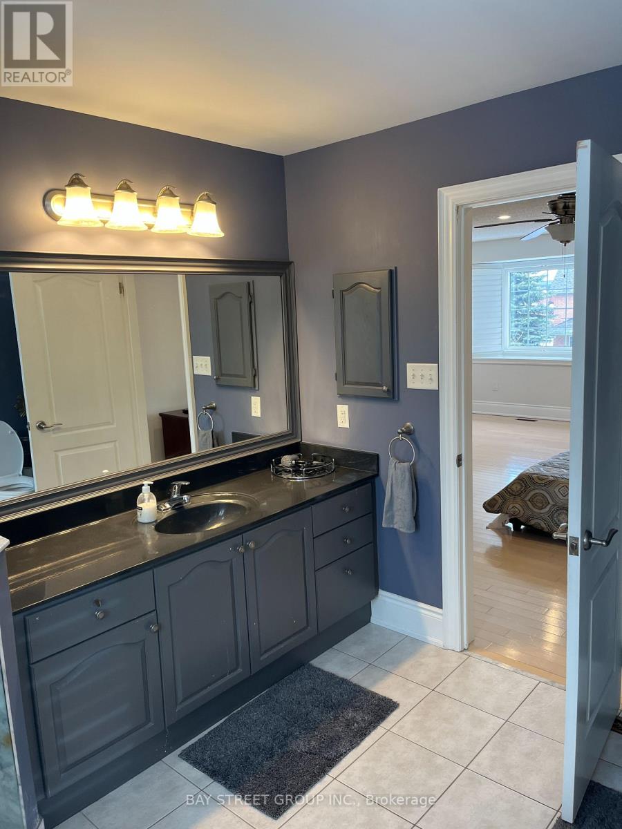 #UPPER - 54 KINGSHILL ROAD, richmond hill (oak ridges), Ontario