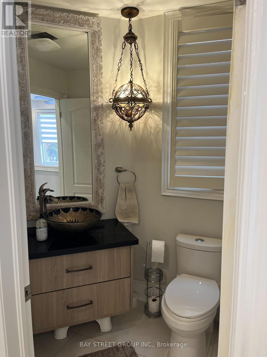 #upper - 54 Kingshill Road, Richmond Hill (Oak Ridges), Ontario  L4E 4E8 - Photo 16 - N12722844