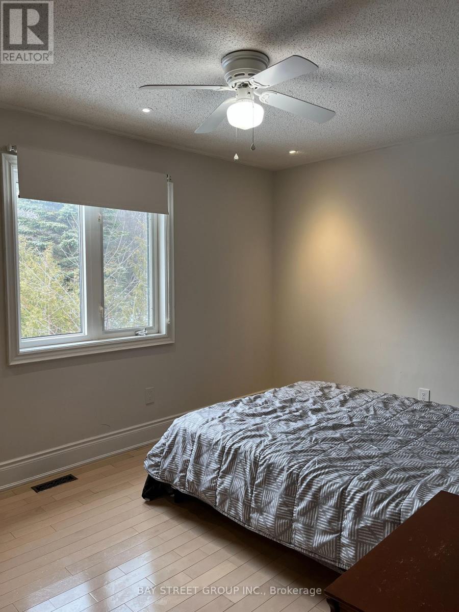 #upper - 54 Kingshill Road, Richmond Hill (Oak Ridges), Ontario  L4E 4E8 - Photo 19 - N12722844