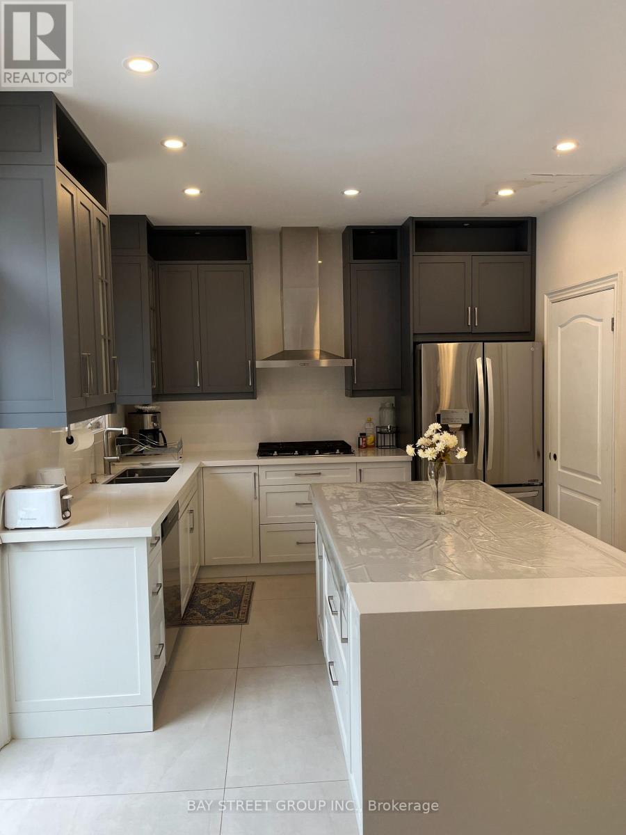 #upper - 54 Kingshill Road, Richmond Hill (Oak Ridges), Ontario  L4E 4E8 - Photo 9 - N12722844