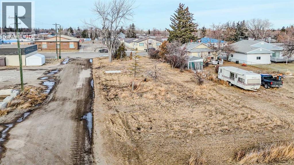 52 E 100 N, Raymond, Alberta  T0K 2S0 - Photo 3 - A2278084