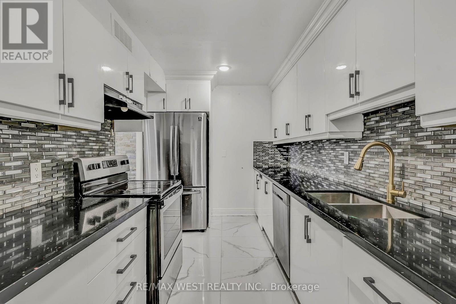 2825 Islington Avenue, Toronto, Ontario M9L 2K1 - Photo 14 - W12722820