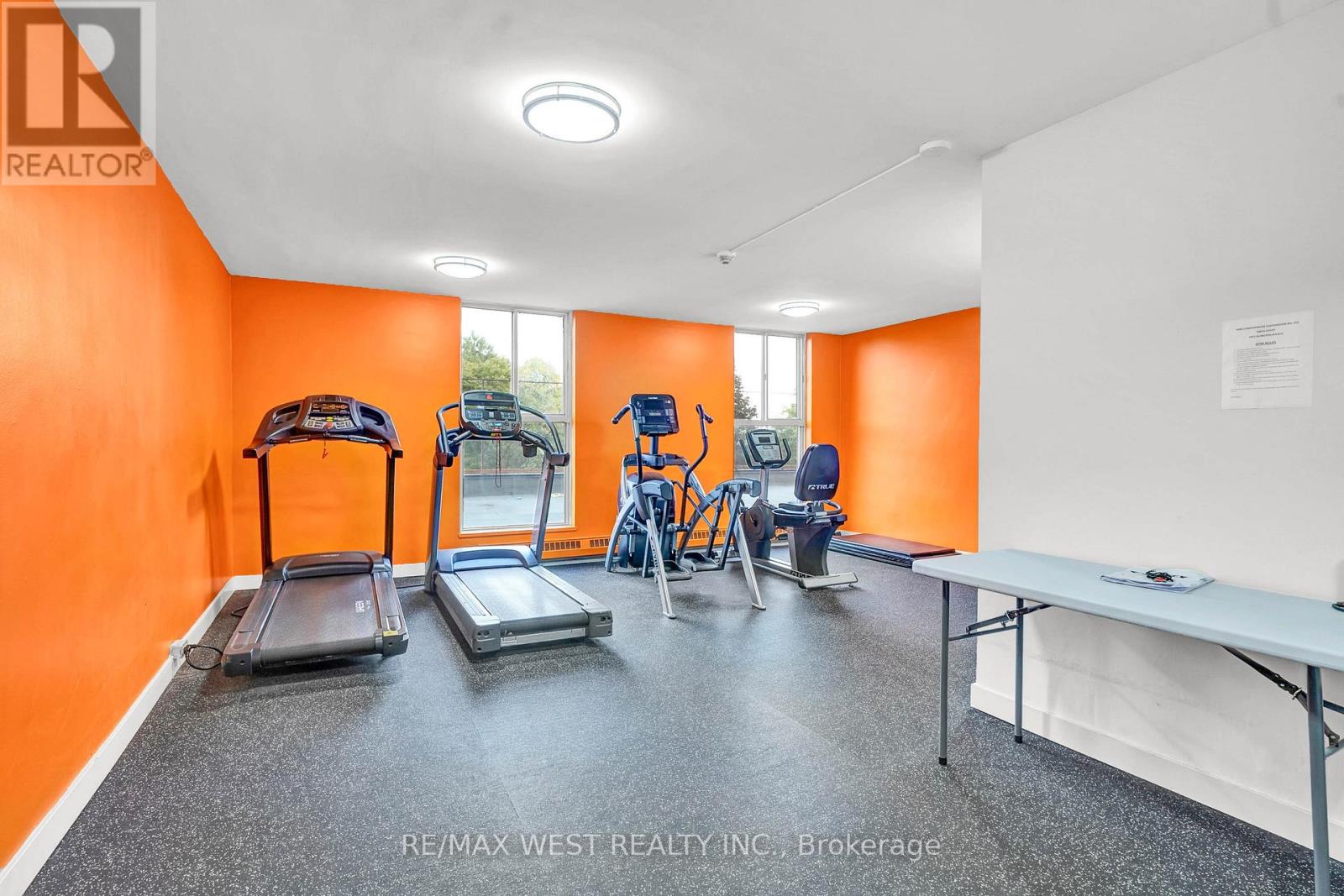 2825 Islington Avenue, Toronto, Ontario M9L 2K1 - Photo 27 - W12722820