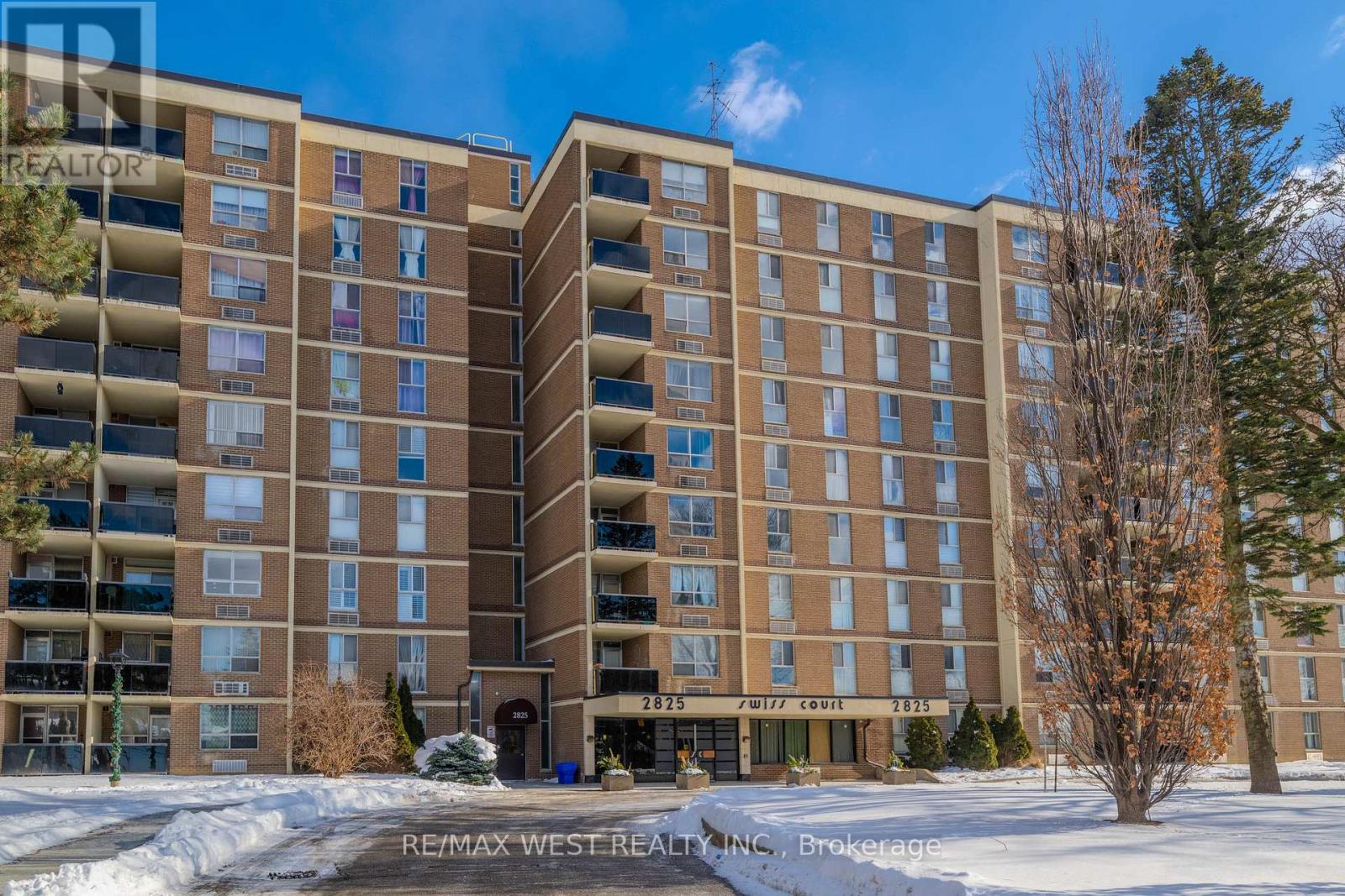 2825 Islington Avenue, Toronto, Ontario M9L 2K1 - Photo 3 - W12722820