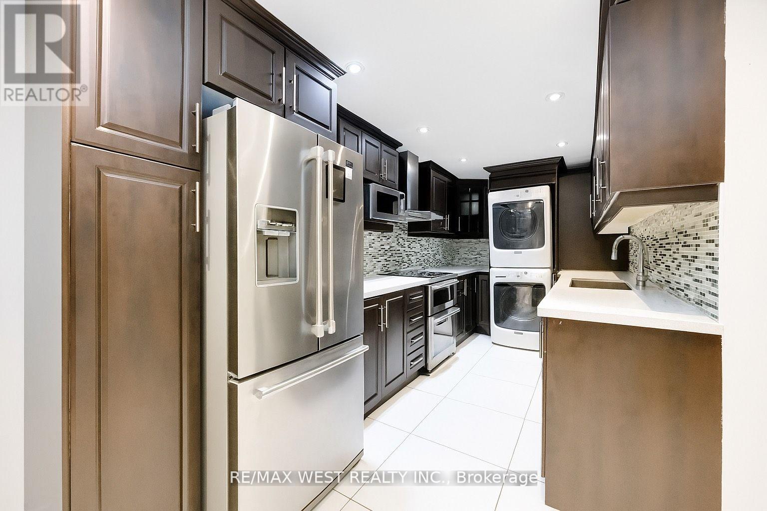 1416 - 370 Dixon Road, Toronto, Ontario  M9R 1T2 - Photo 3 - W12722842