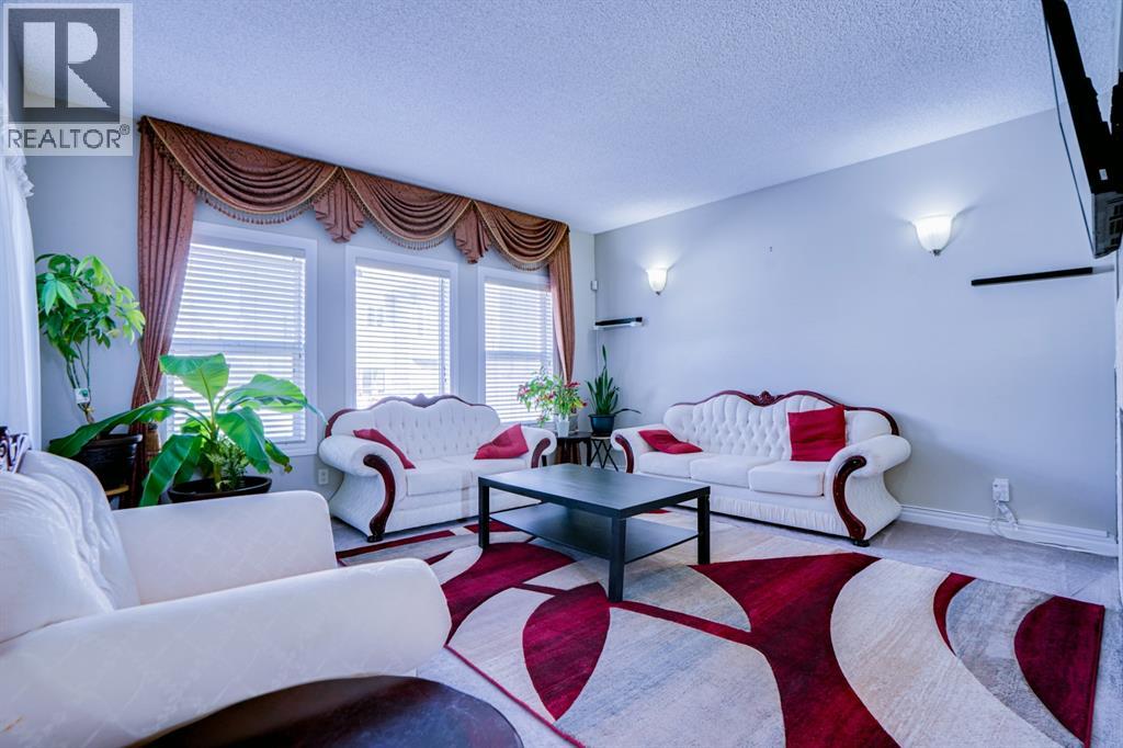 77 Saddleland Drive Ne, Calgary, Alberta  T3J 5J3 - Photo 12 - A2274425