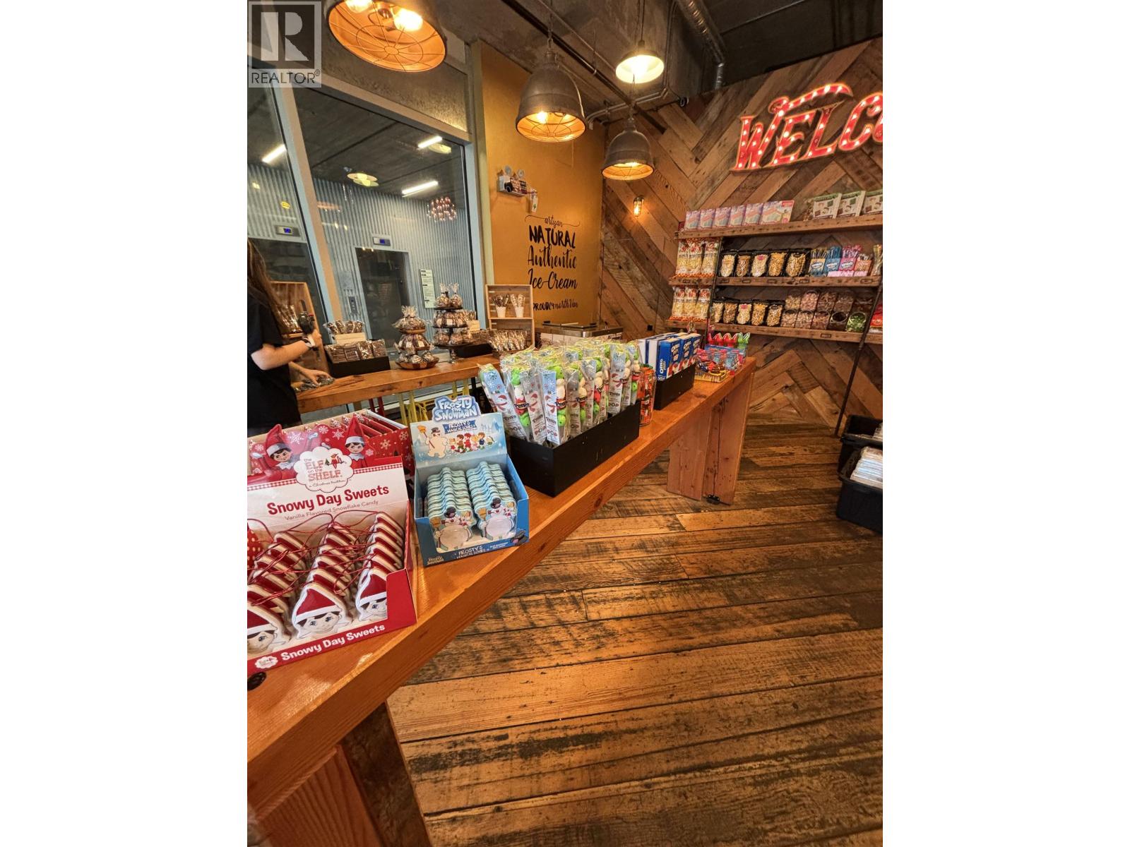 126 125 Victory Ship Way, North Vancouver, British Columbia  V7L 0G5 - Photo 5 - C8075236