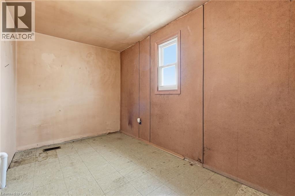 422 Brunswick Street, Hamilton, Ontario   - Photo 11 - 40800496