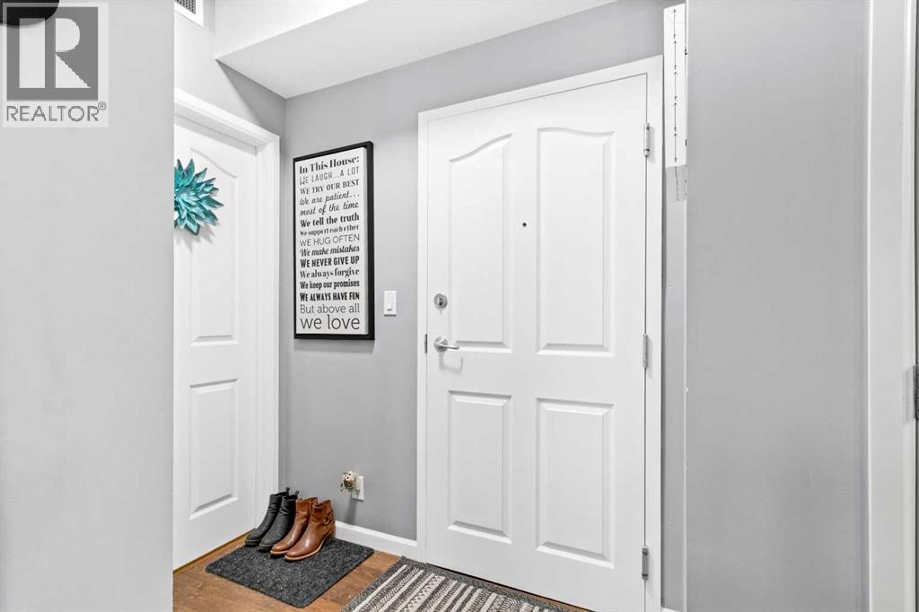 307, 5040 53 Street, Sylvan Lake, Alberta  T4S 0A1 - Photo 2 - A2276888