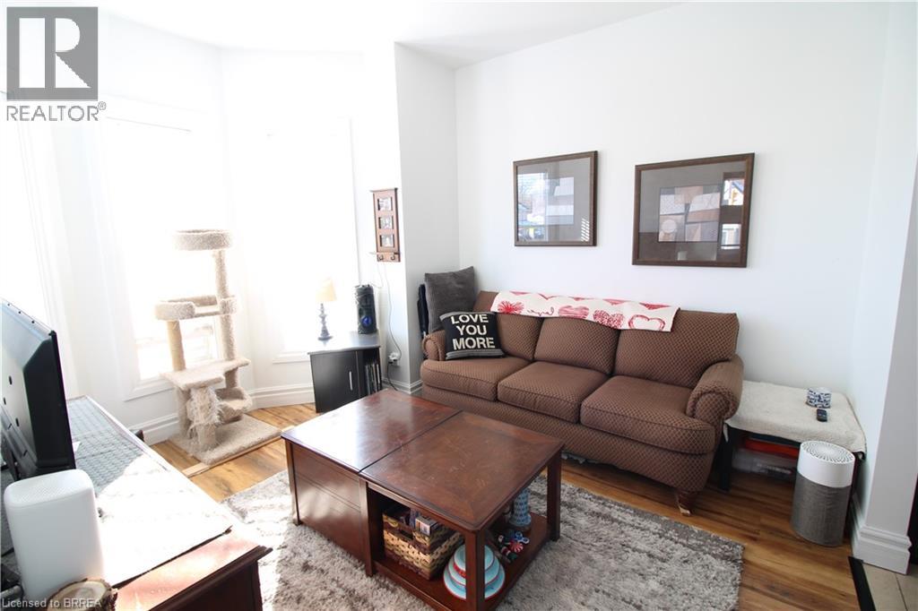 62 Dundas Street, Brantford, Ontario  N3R 1S3 - Photo 3 - 40800436