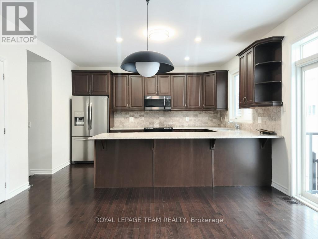 113 Lily Pond Street, Ottawa, Ontario  K2M 0J3 - Photo 8 - X12722888