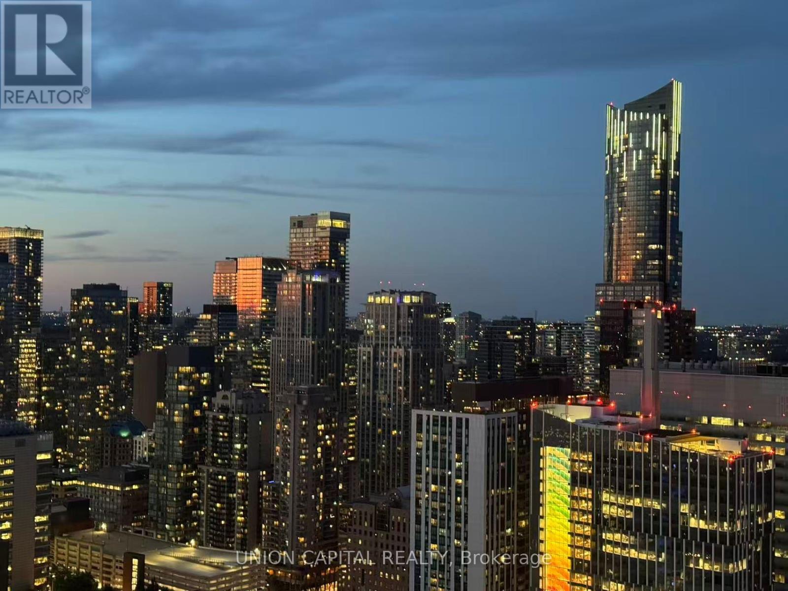 3516 - 488 UNIVERSITY AVENUE, Toronto, Ontario