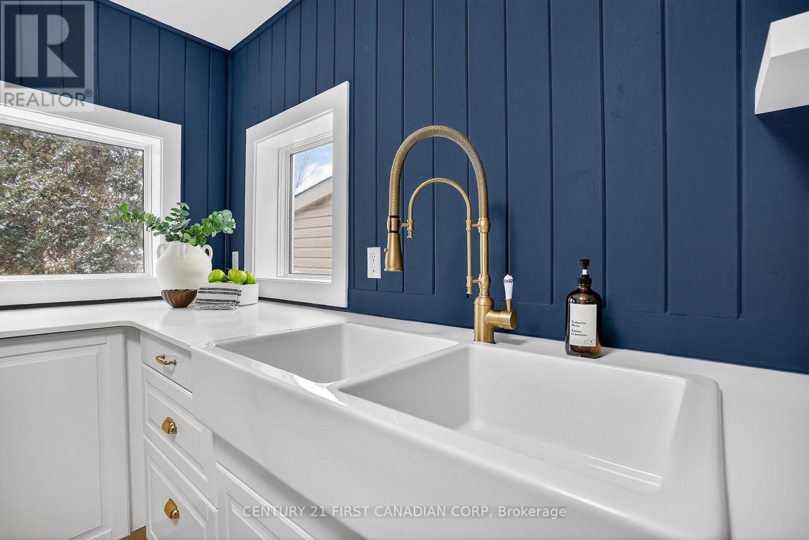 Photo 15 of 34 for 150 Colborne Street