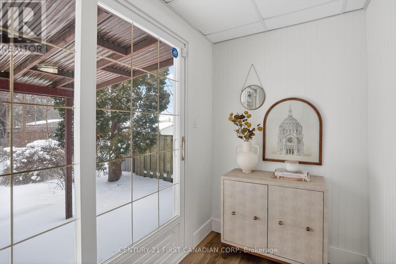 Photo 17 of 34 for 150 Colborne Street