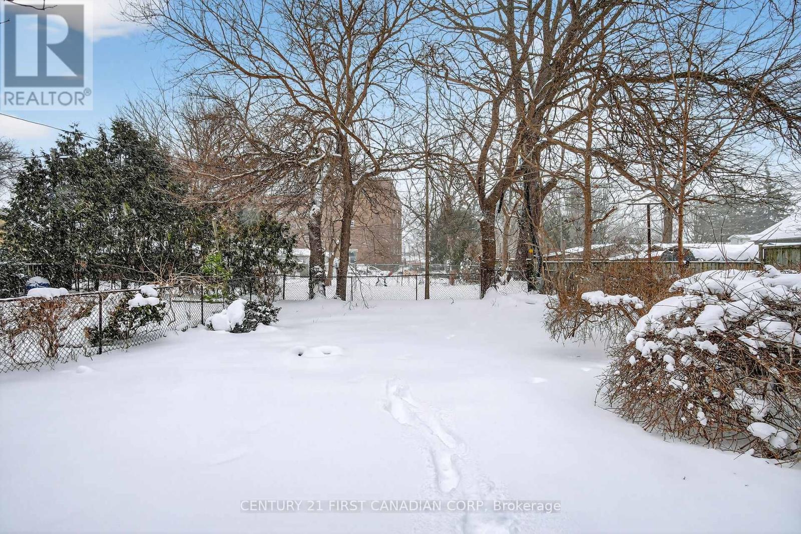 Photo 33 of 34 for 150 Colborne Street