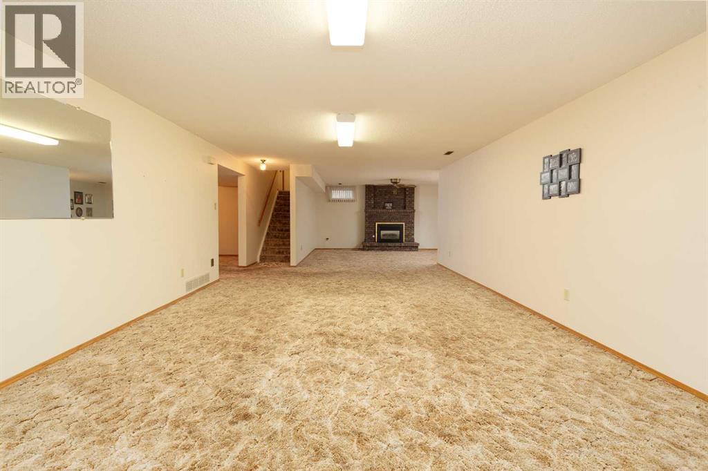 83 Elm Crescent S, Lethbridge, Alberta  T1K 4W8 - Photo 18 - A2280111