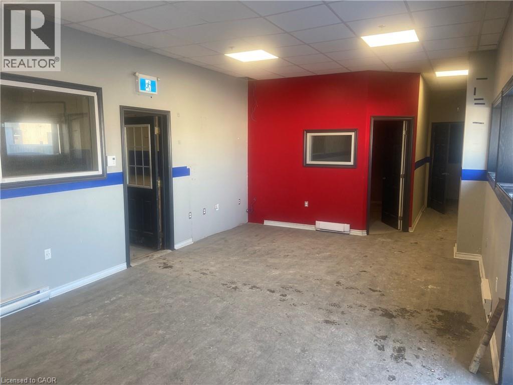 4256 Carroll Avenue Unit 1, Niagara Falls, Ontario  L2E 7J2 - Photo 2 - 40800097