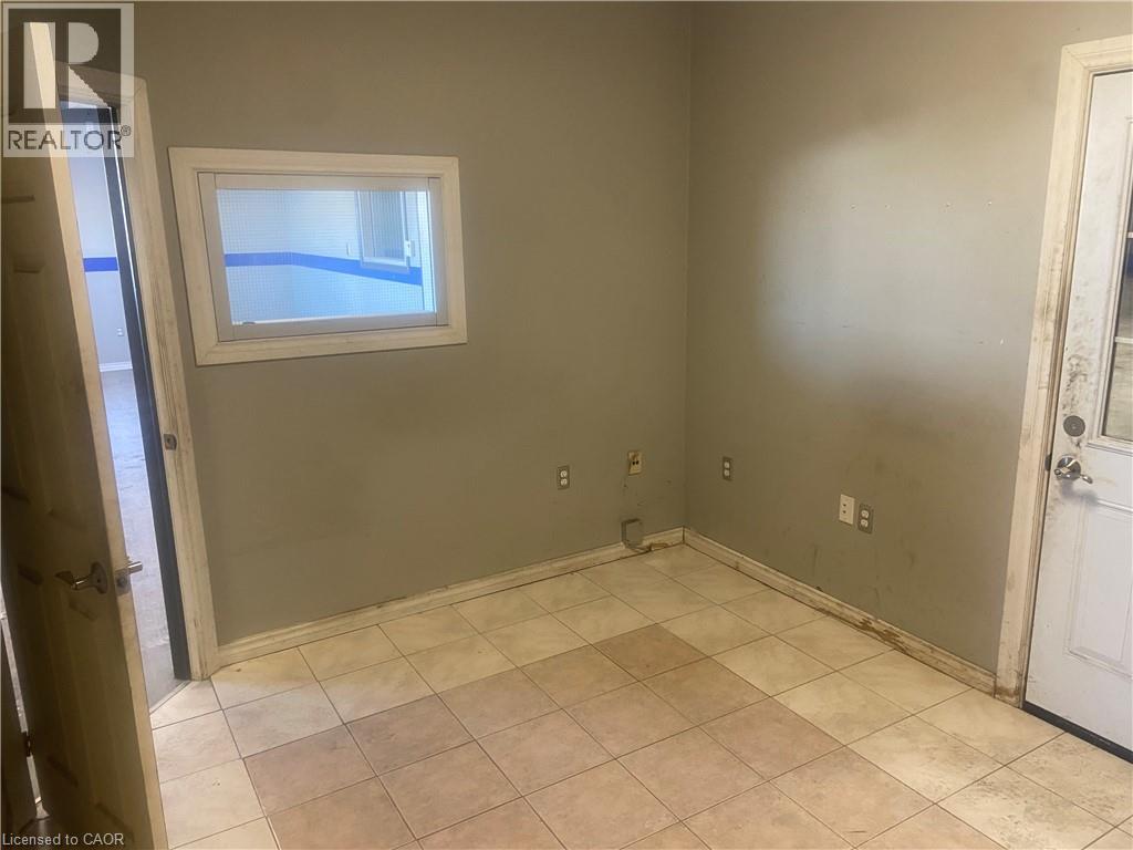 4256 Carroll Avenue Unit 1, Niagara Falls, Ontario  L2E 7J2 - Photo 7 - 40800097