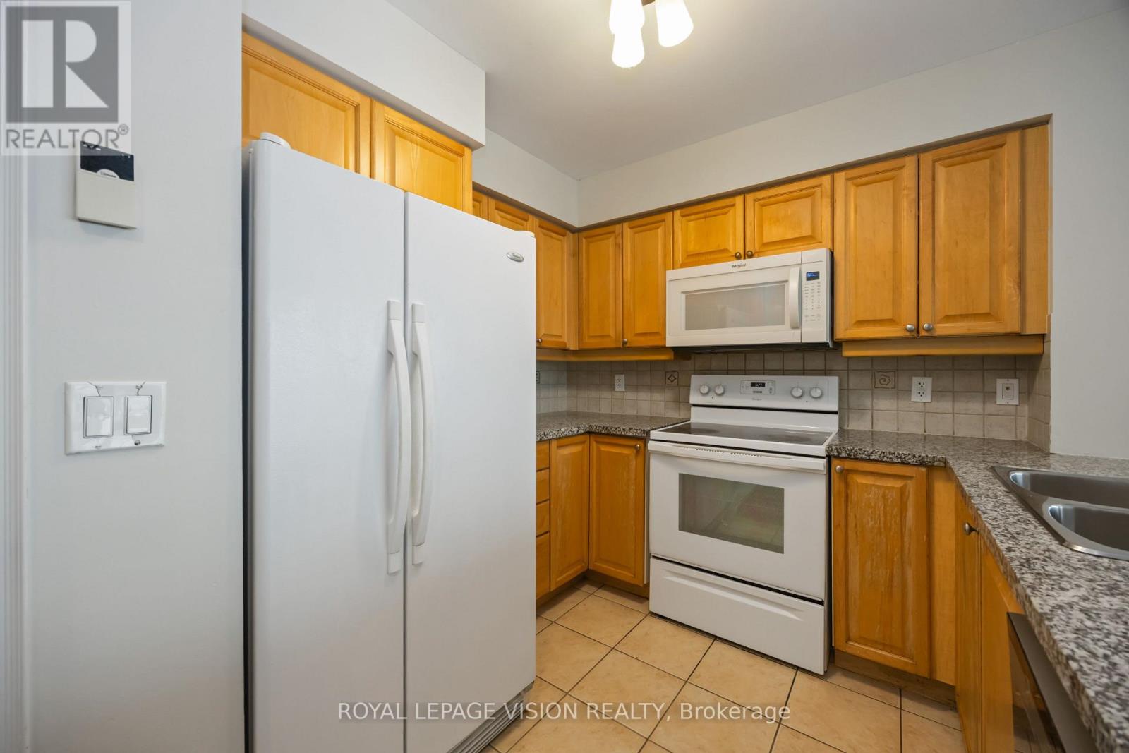 906 - 15 Greenview Avenue, Toronto, Ontario  M2M 4M7 - Photo 12 - C12722896