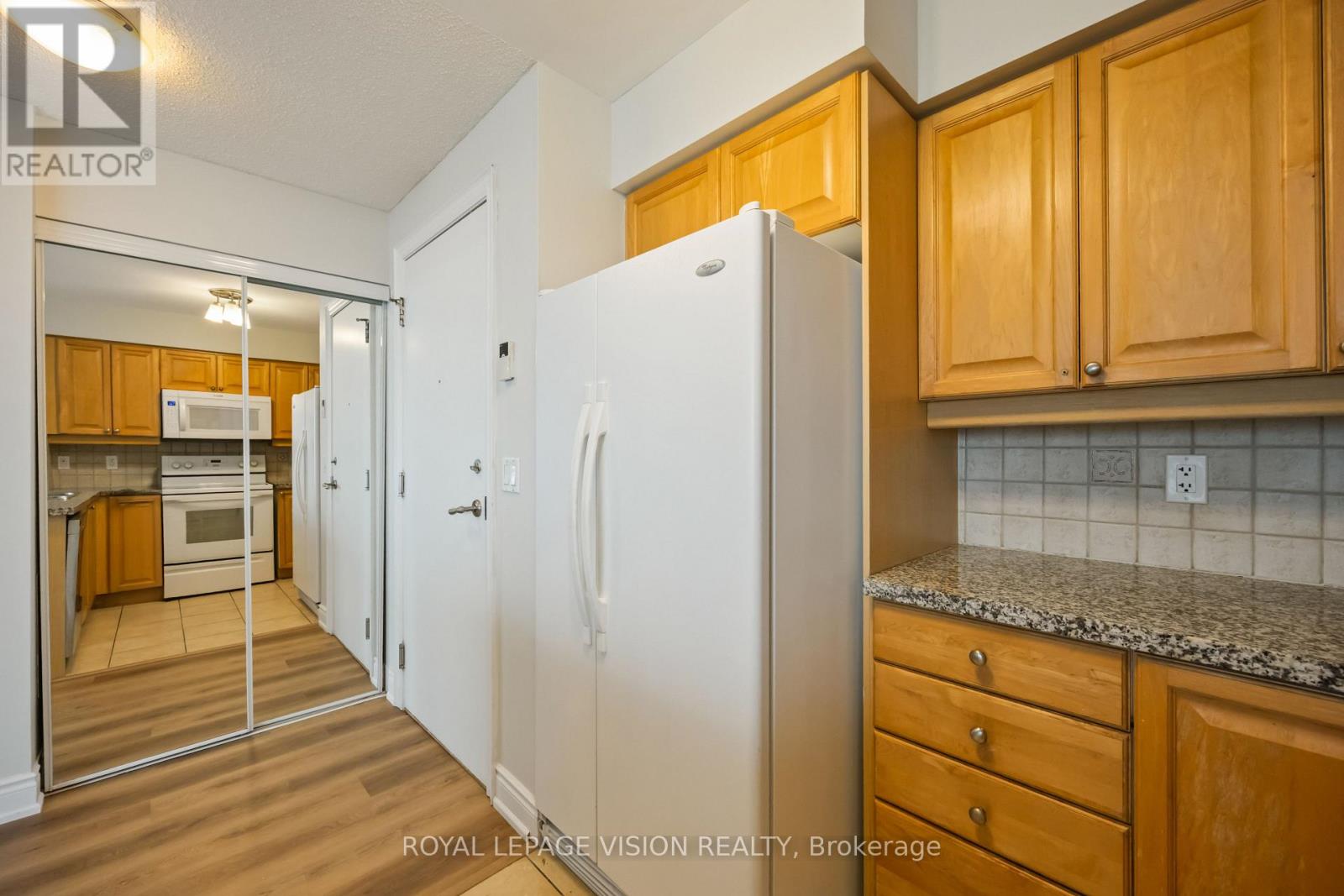 906 - 15 Greenview Avenue, Toronto, Ontario  M2M 4M7 - Photo 14 - C12722896