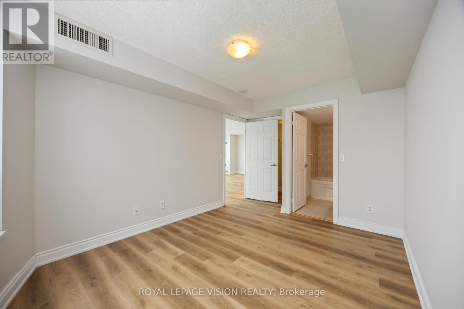 906 - 15 Greenview Avenue, Toronto, Ontario  M2M 4M7 - Photo 17 - C12722896