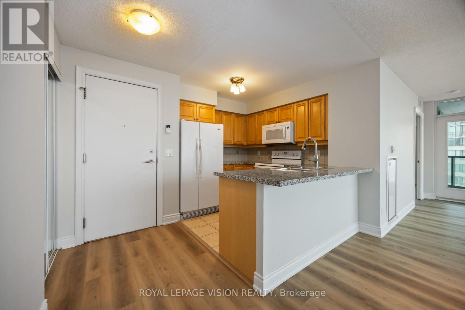 906 - 15 Greenview Avenue, Toronto, Ontario  M2M 4M7 - Photo 4 - C12722896