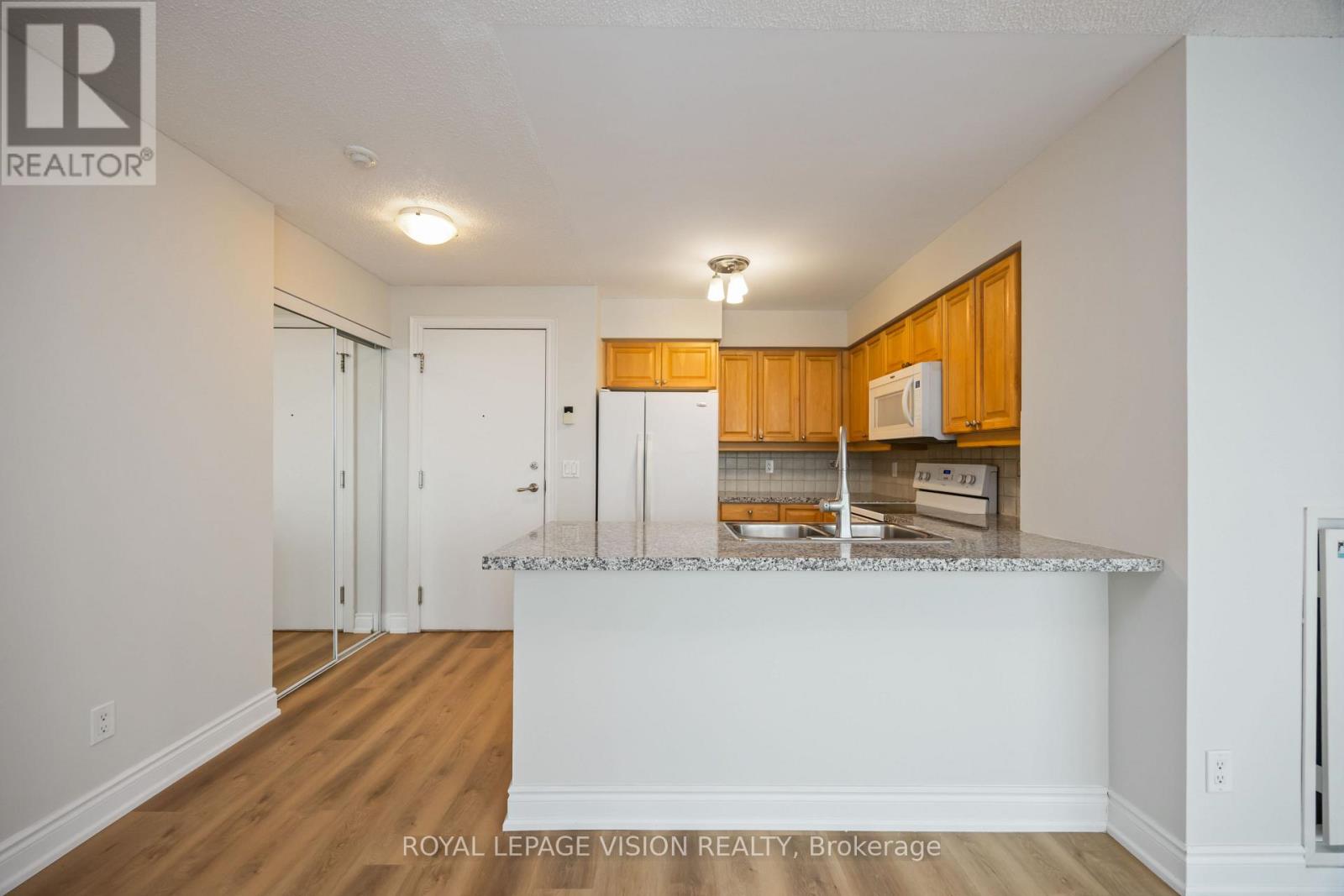 906 - 15 Greenview Avenue, Toronto, Ontario  M2M 4M7 - Photo 5 - C12722896
