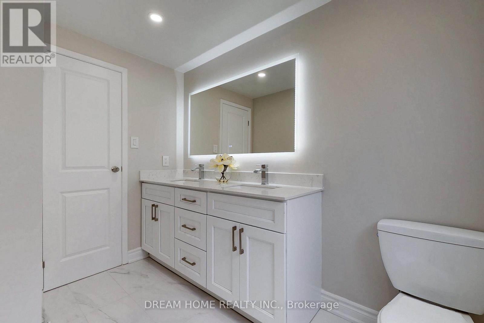 114 Mossbrook Crescent, Toronto (Steeles), Ontario  M1W 2W9 - Photo 27 - E12722914