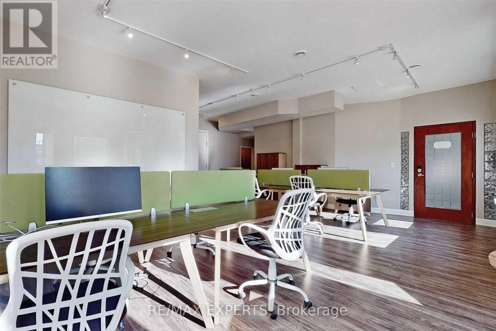 18 - 30 Wertheim Court, Richmond Hill, Ontario  L4B 1B9 - Photo 14 - N12722874