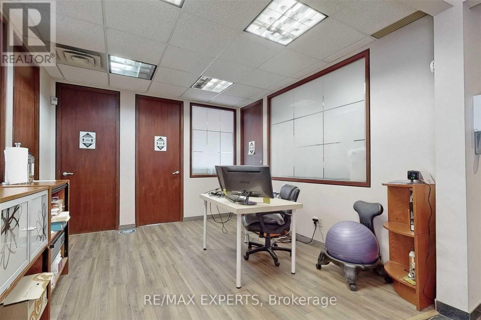 18 - 30 Wertheim Court, Richmond Hill, Ontario  L4B 1B9 - Photo 29 - N12722874