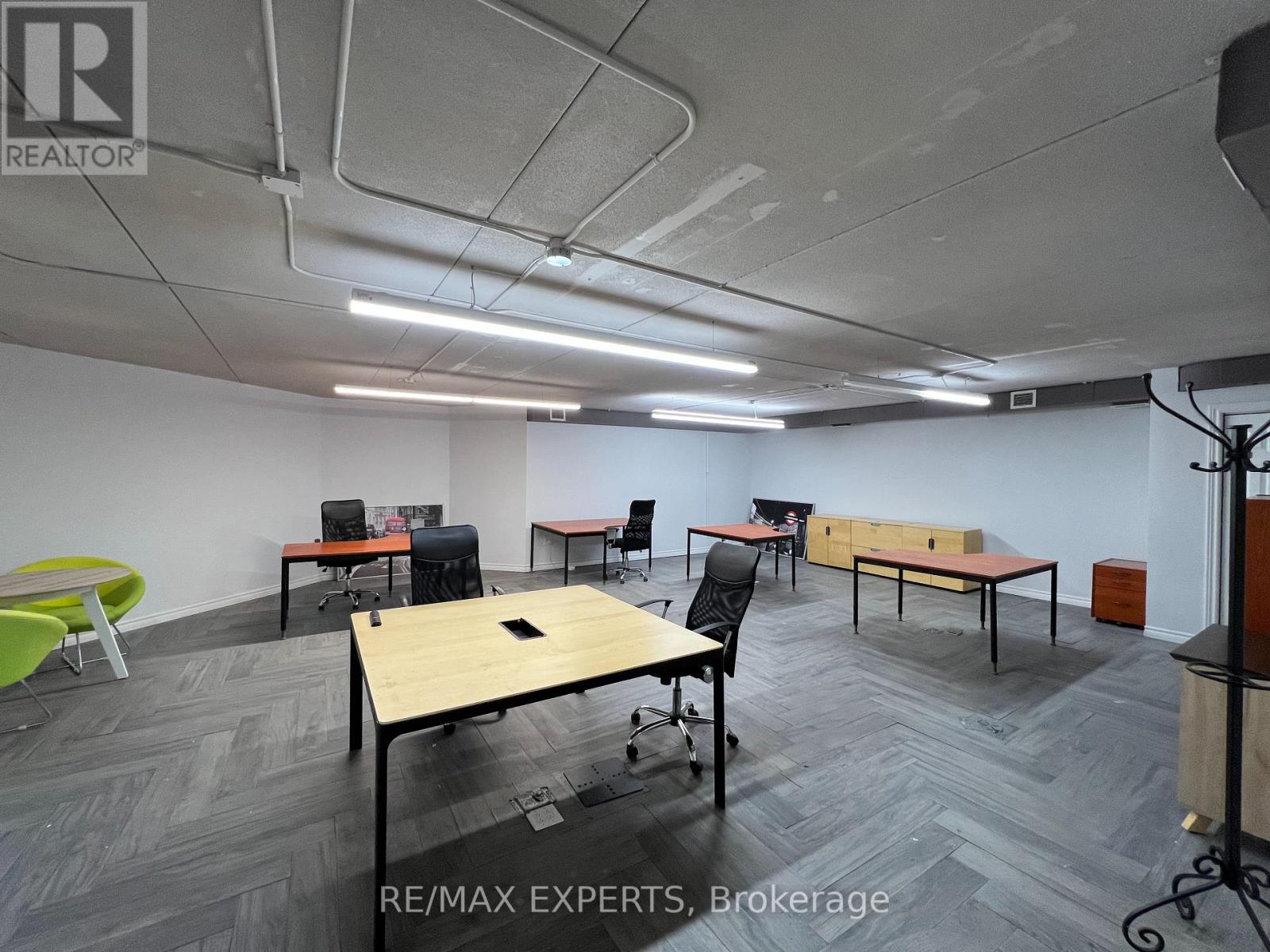 18 - 30 Wertheim Court, Richmond Hill, Ontario  L4B 1B9 - Photo 33 - N12722874