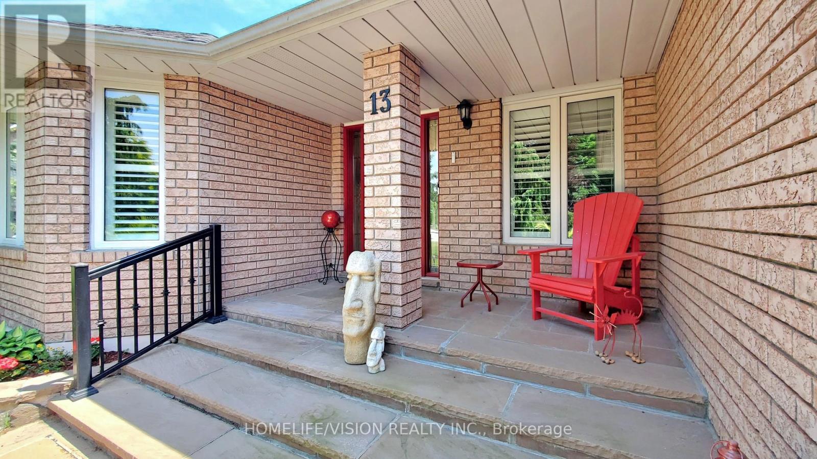 13 Karissa Lane, East Gwillimbury, Ontario  L9N 1R6 - Photo 5 - N12722898