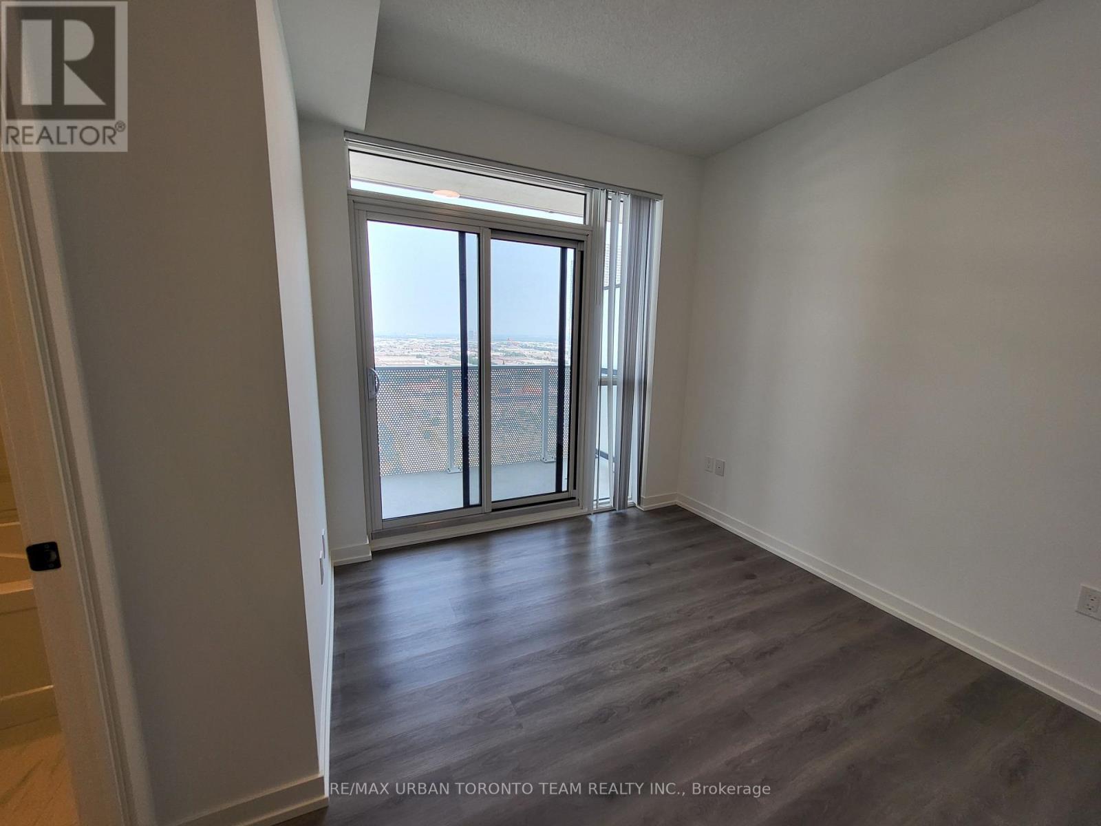 2703 - 28 Interchange Way, Vaughan, Ontario  L4K 0P8 - Photo 10 - N12722904