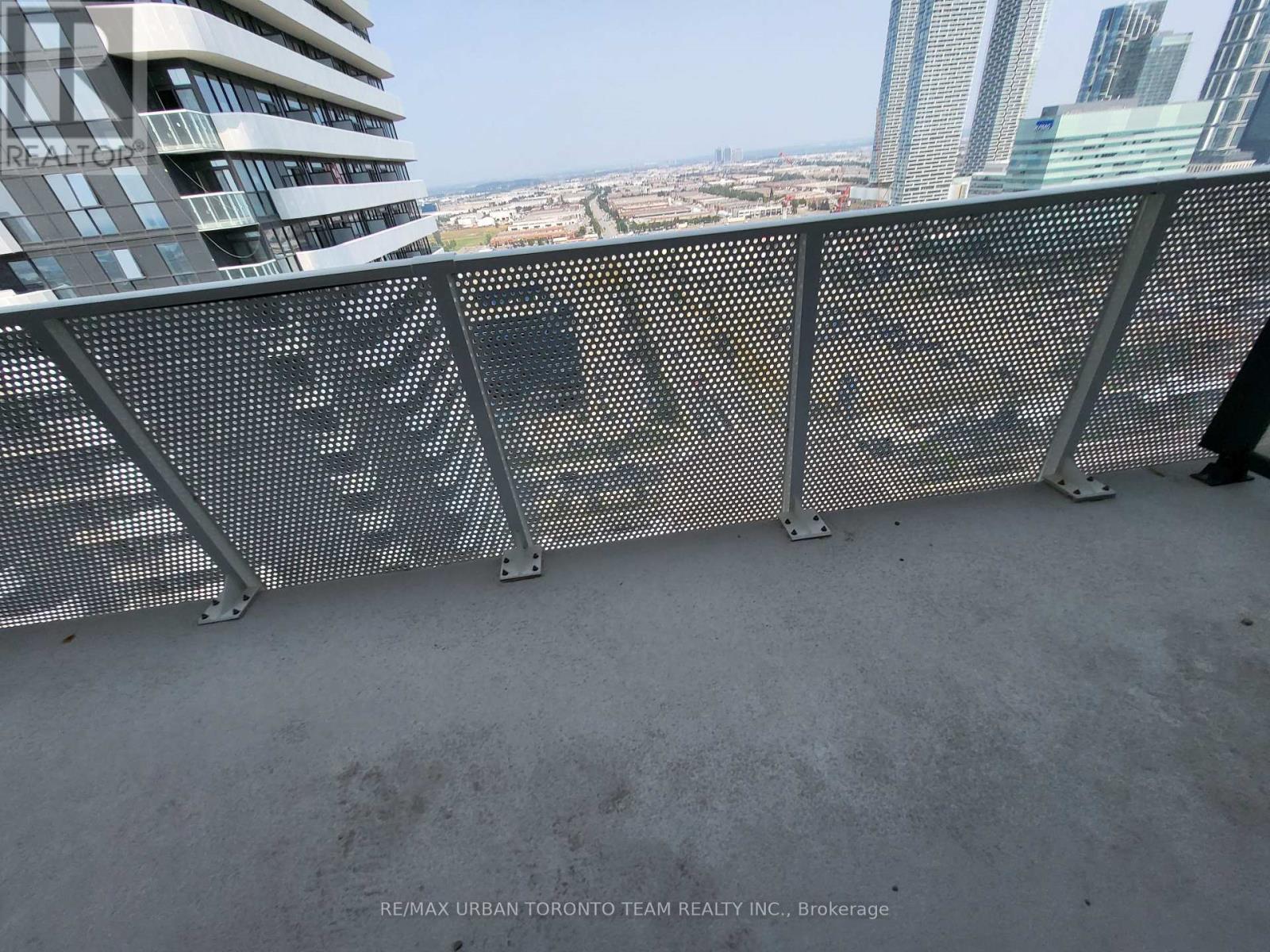 2703 - 28 Interchange Way, Vaughan, Ontario  L4K 0P8 - Photo 12 - N12722904